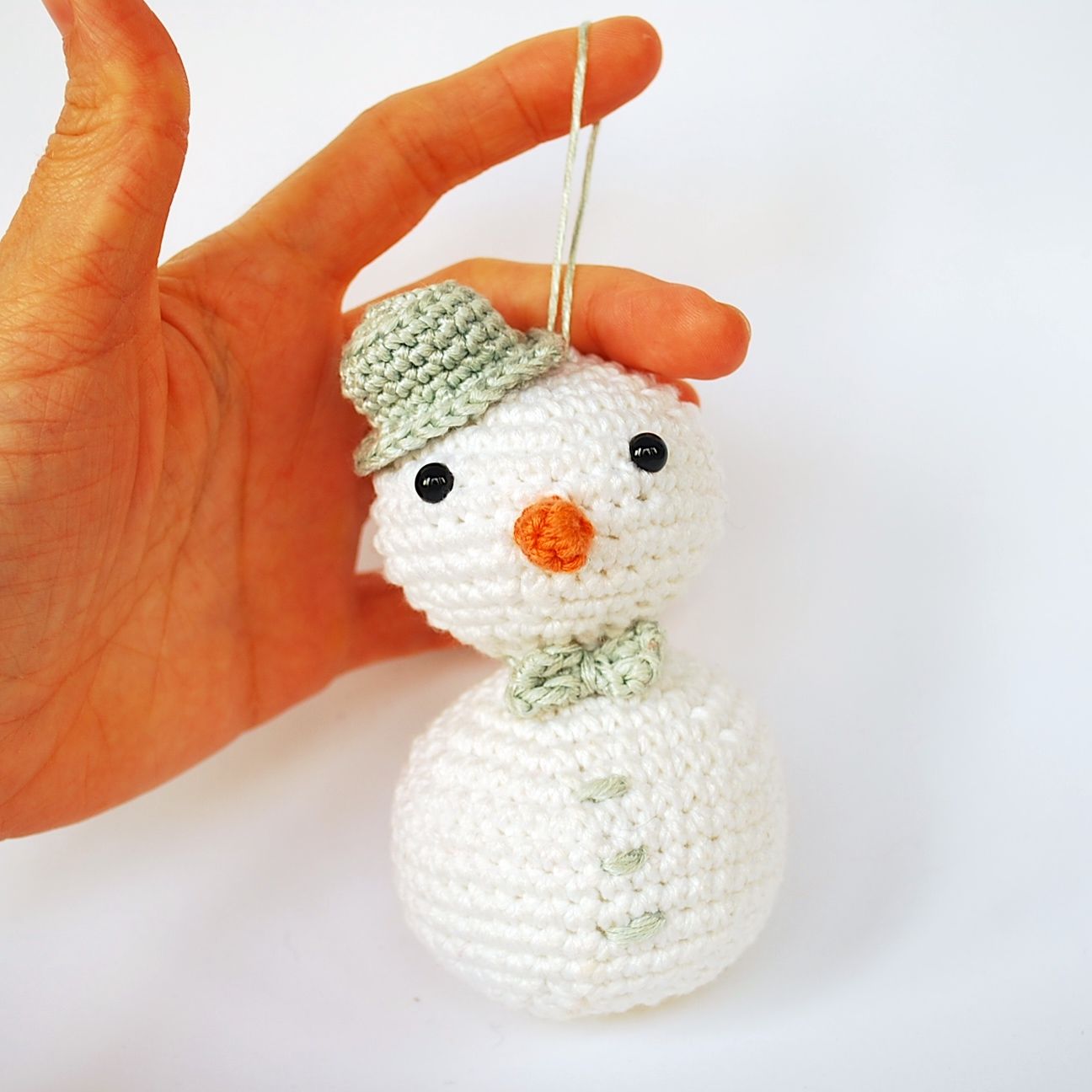 muñeco-de-nieve-amigurumi-patron-gratis