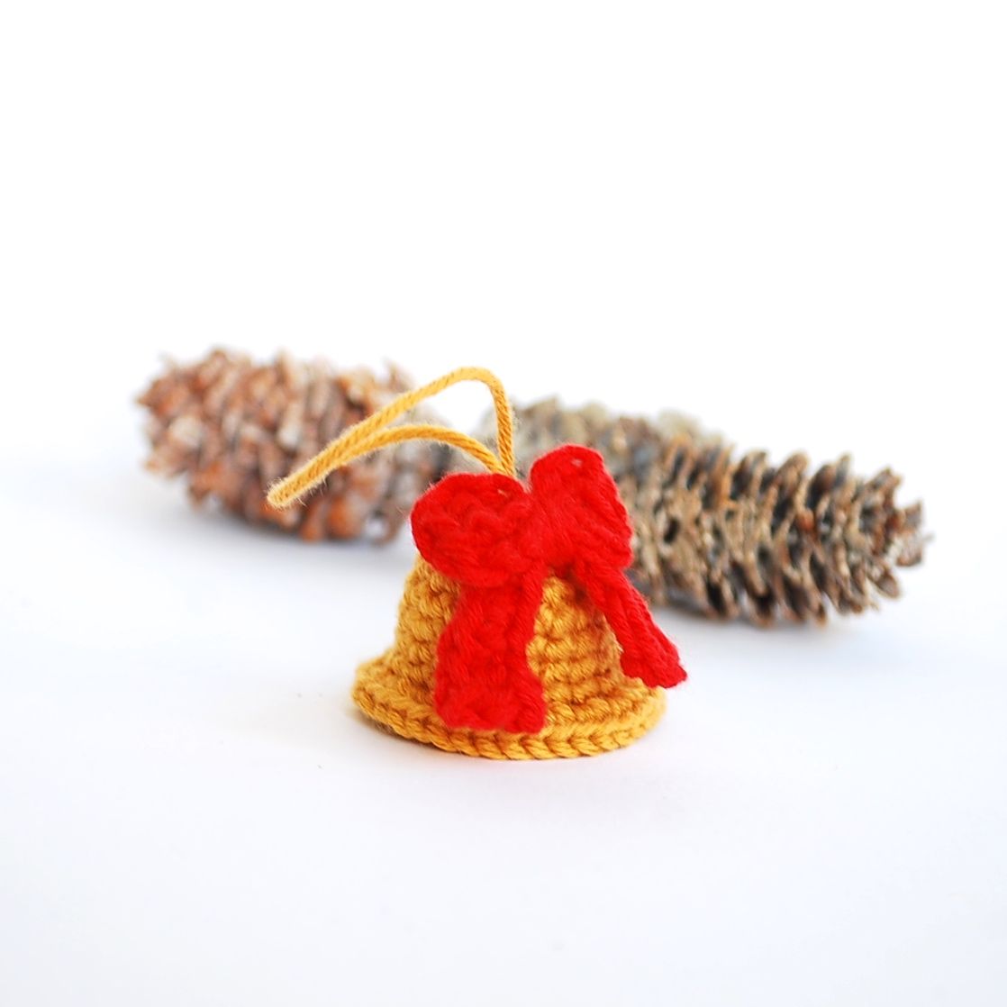 amigurumis-fáciles-campana_navidad_crochet_con_cascabel